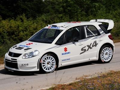 La Suzuki SX4 WRC et ses pilotes à Francfort